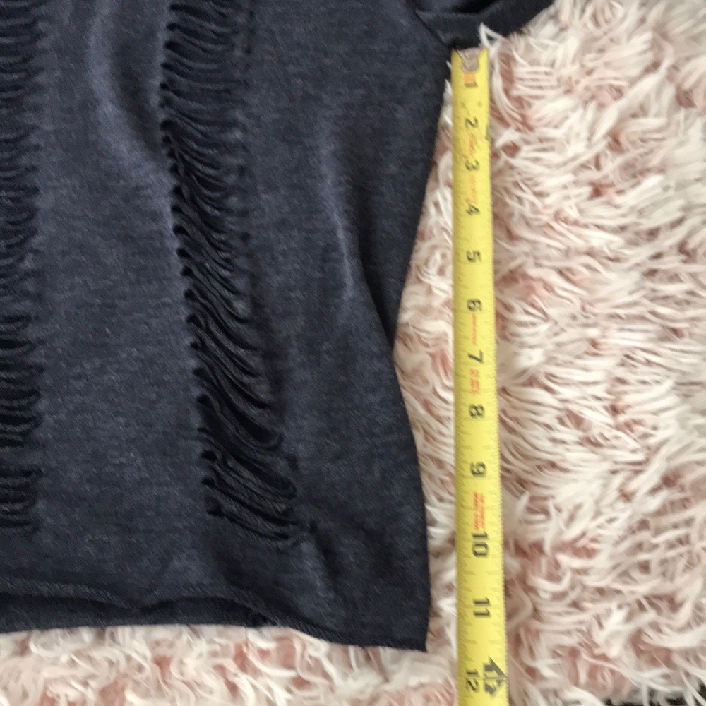 🗣Cute distressed box cut sweater - Picture 7 of 7
